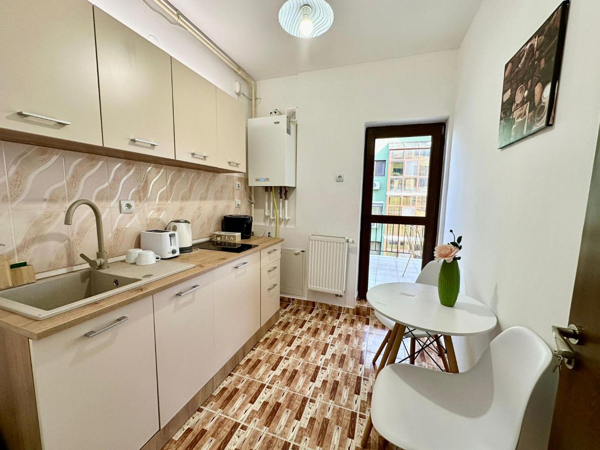 קריובה Apartament Novara 17 מראה חיצוני תמונה