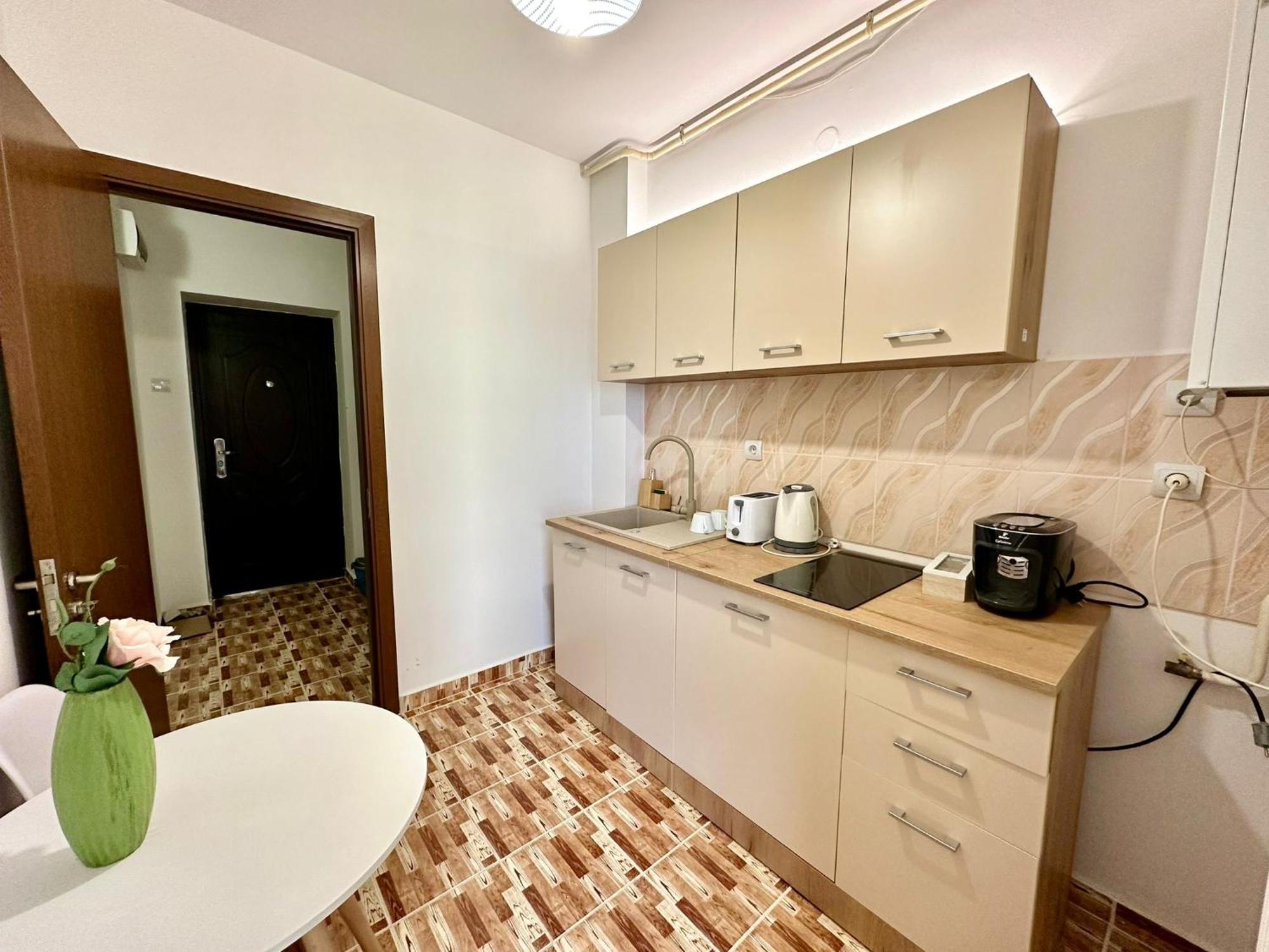 קריובה Apartament Novara 17 מראה חיצוני תמונה